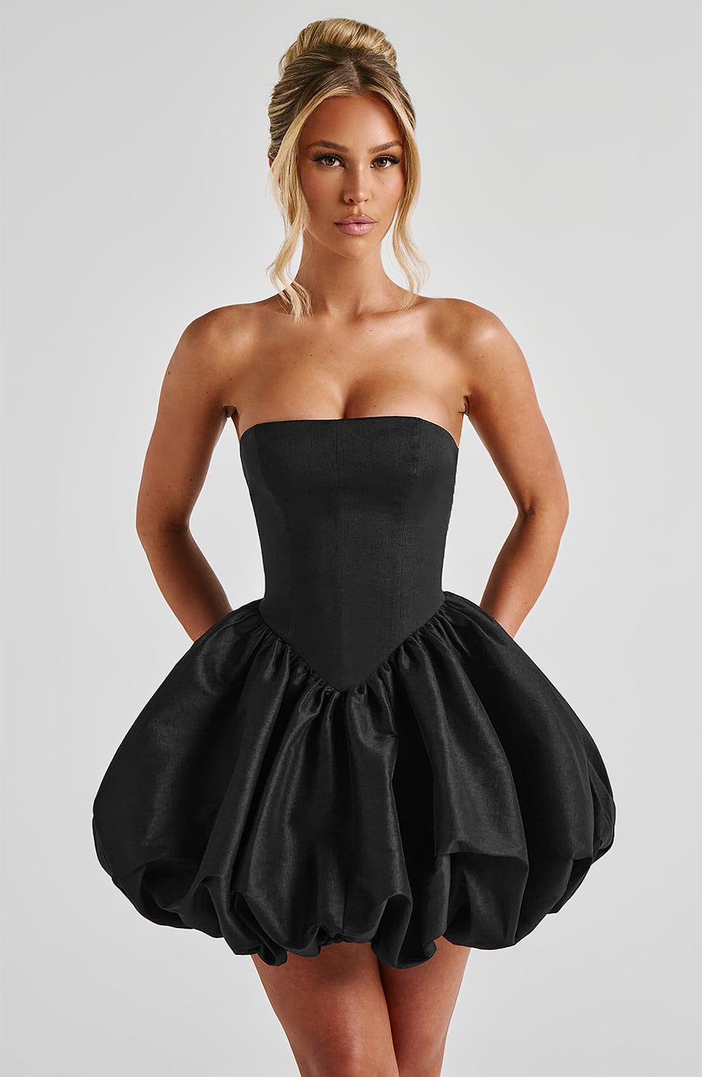 Lotus Mini Dress - Black - Napalia