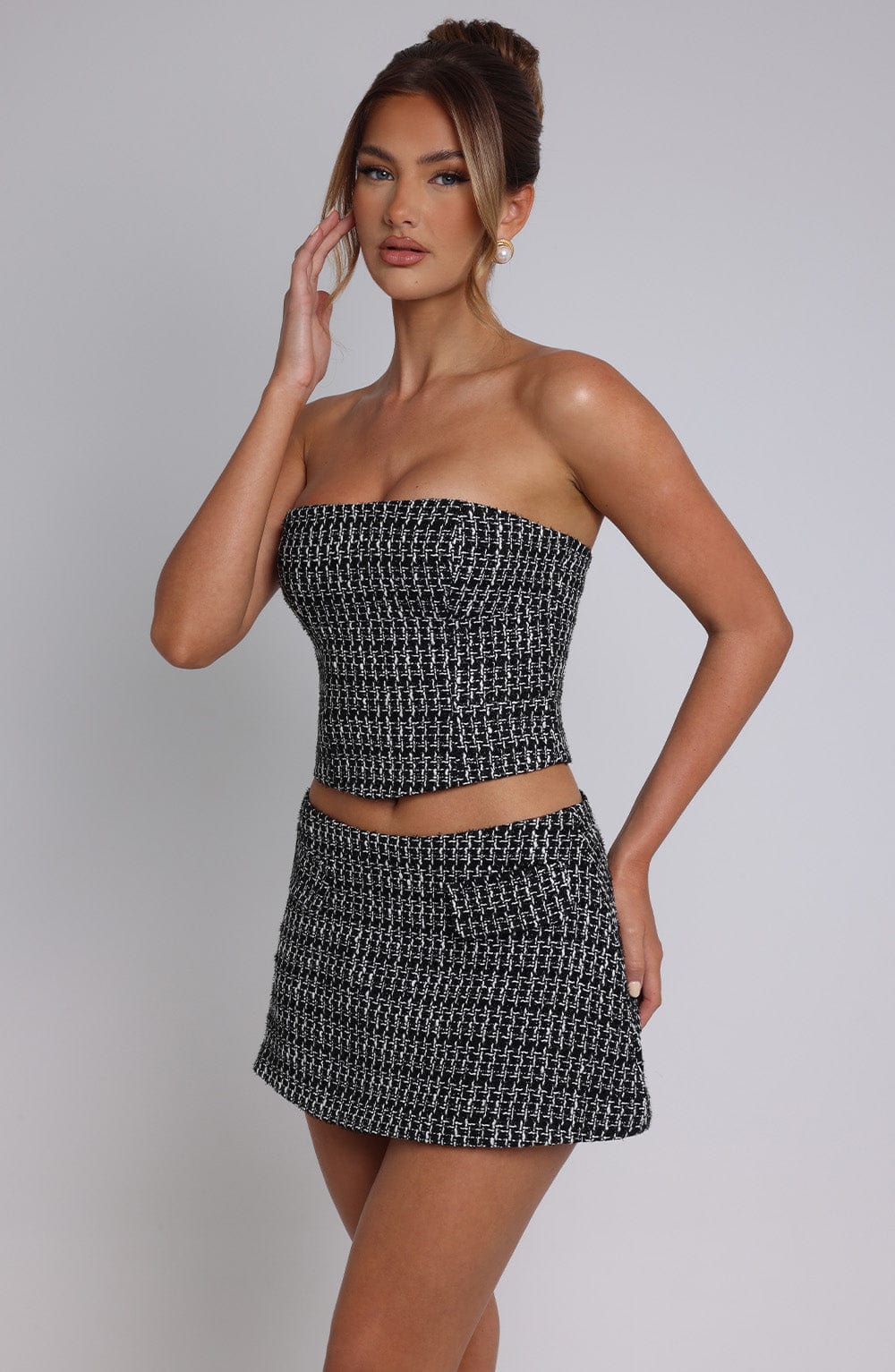 Tabitha Mini Skirt - Black/White - Napalia
