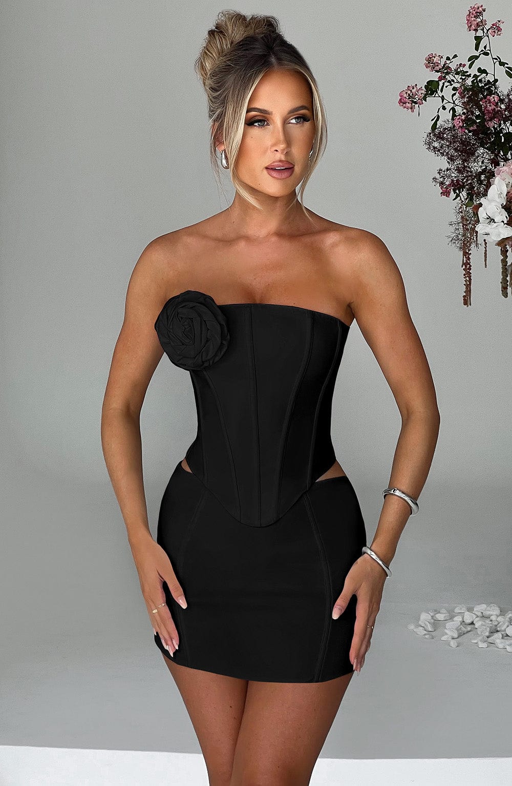 Jacquie Mini Skirt - Black - Napalia